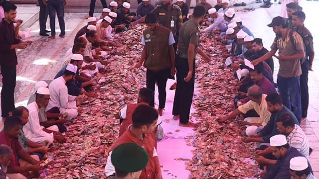 শাহজালাল (রহ.) মাজারের দানবাক্সের টাকা প্রতিদিন গণনার সিদ্ধান্ত